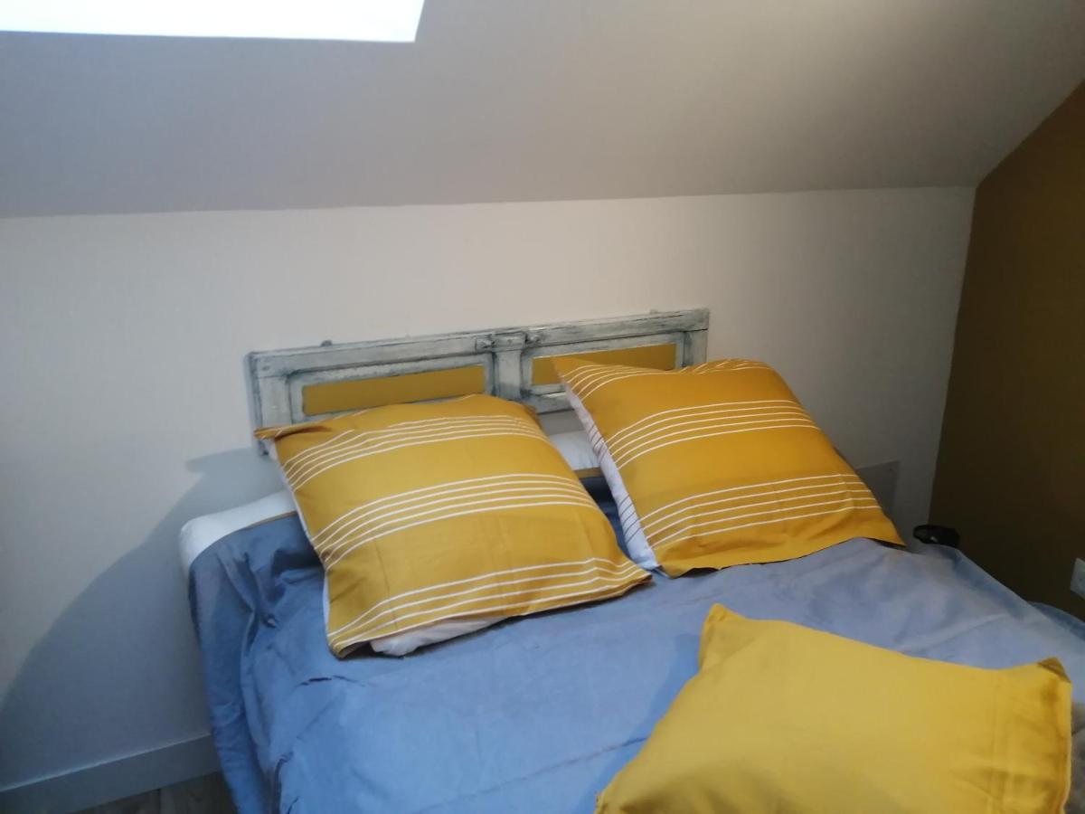 Au Repos Du Verger Couvrelles Kültér fotó
