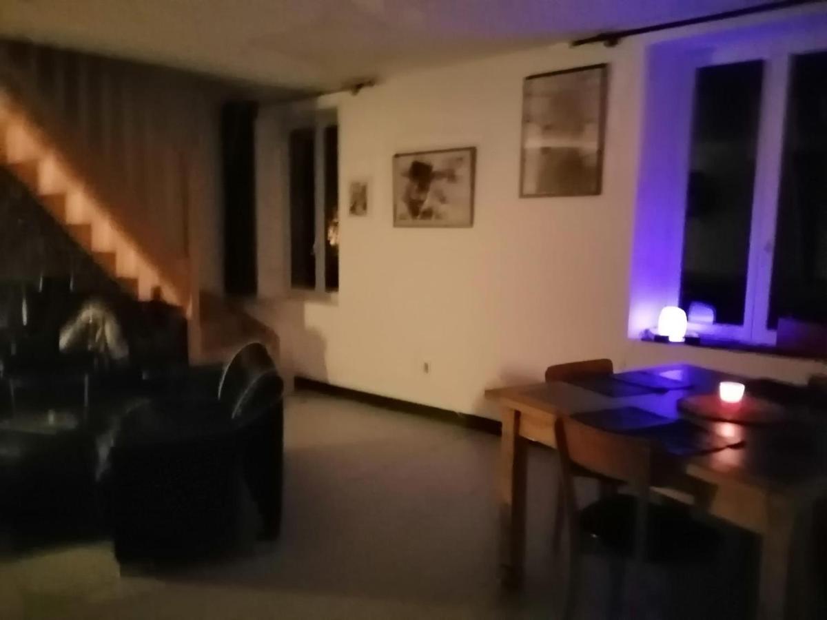 Au Repos Du Verger Couvrelles Kültér fotó