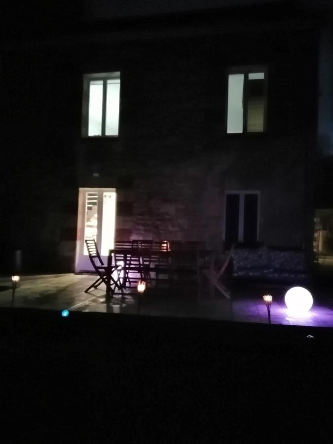 Au Repos Du Verger Couvrelles Kültér fotó